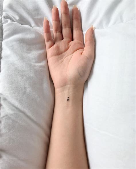 100 Tiny Chic Wrist Tattoos That Are Better Than A Bracelet Tiny