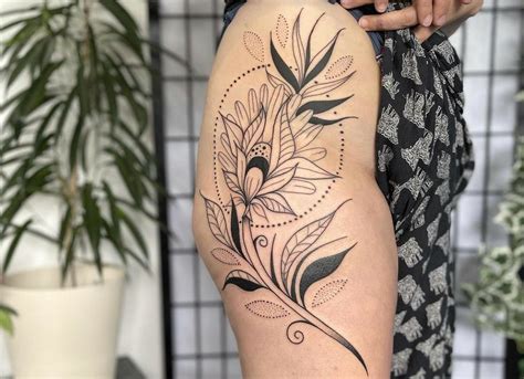 11 Floral Hip Tattoo Ideas That Will Blow Your Mind 11 Floral Hip Tattoo Ideas That Will Blow Your Mind