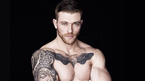 15 Statement Collarbone Tattoos For Men In 2026 The Trend Spotter