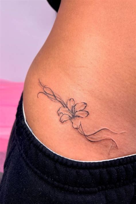 22 Dainty Hip Tattoos Women Will Instantly Fall In Love With 22 Dainty Hip Tattoos Women Will Instantly Fall In Love With