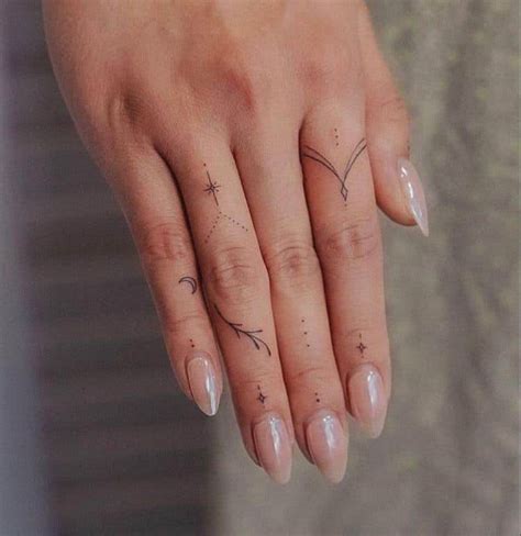 25 Dainty Finger Tattoos To Bring Out Your Beauty