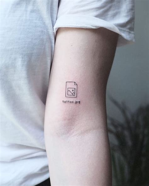 25 Tiny Tattoos That Are Wonderful Despite Their Size Meaningful 25 Tiny Tattoos That Are Wonderful Despite Their Size Meaningful