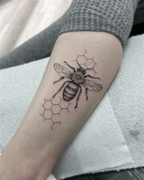 27 Precious Bee Tattoo Ideas To Inspire You Men Amp Women In 2024