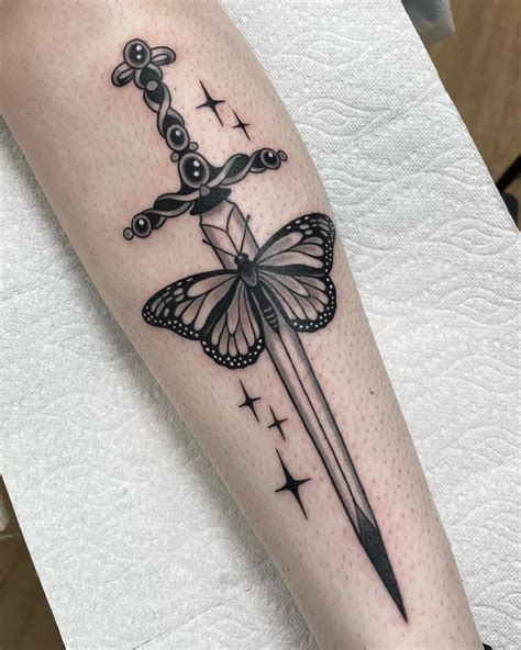 30 Dagger Tattoo Designs For The Bold And Daring Tattoos For Women 30 Dagger Tattoo Designs For The Bold And Daring Tattoos For Women