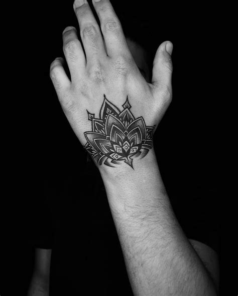 30 Photos Trending Hand Tattoos For Men Style Hyme