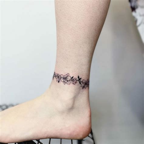 33 Amazing Ankle Bracelet Tattoos For 2024