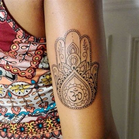 35 Unbelievable Hamsa Tattoo Ideas Art And Design