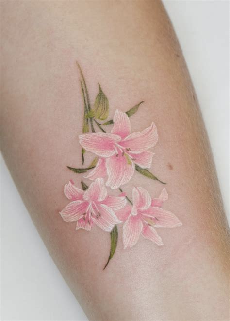49 Flower Tattoo Ideas Bloom With These Stunning Designs