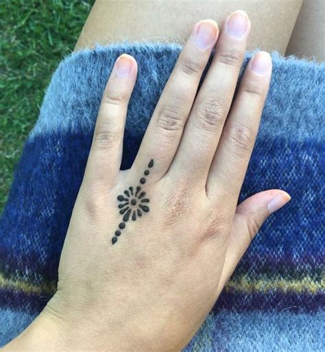 50 Easy Henna Designs For Beginners 2019 Small Simple Amp Cool