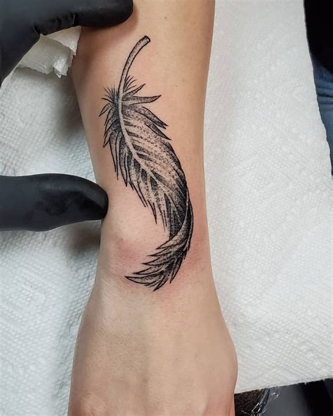 500 Best Feather Tattoo Ideas Designs And Meaning 2026