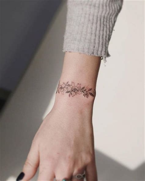70 Simple And Meaningful Wrist Tattoos For Women Ideas Style Female