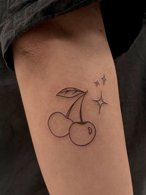 Aesthetic Small Cherry Tattoo Vean Smv Idee Per Tatuaggi Tatuaggi