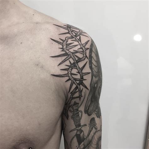 Crown Of Thorns Tattoo On The Shoulder Tattoogrid Net