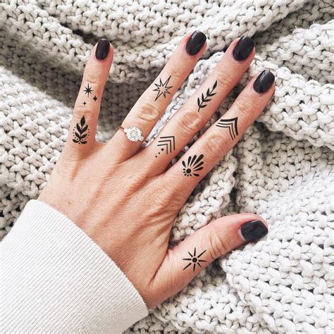 Female Ring Finger Tattoos 34 Finger Tattoo Design Ideas From