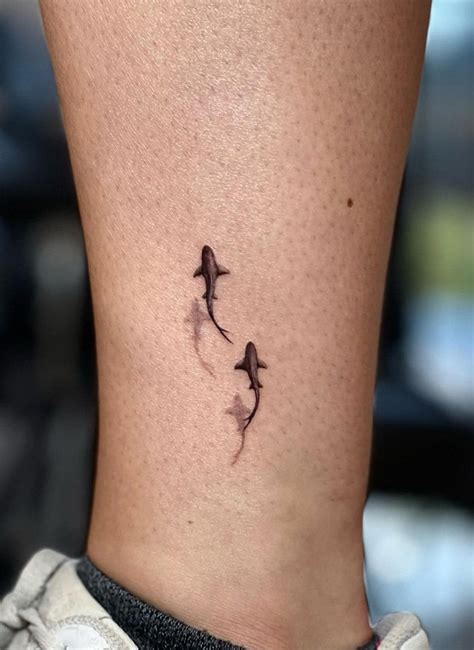Feminine Cute Shark Tattoo Calaverastattoos Com