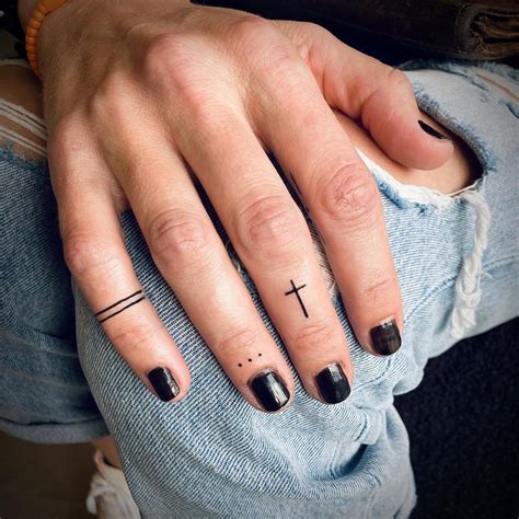 From Dainty To Daring 21 Cute Finger Tattoo Ideas To Try