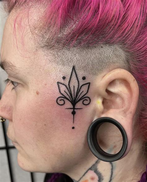 Handpoked By Leah Stanmore At Magic Tattoo Brighton Uk R Handpokeartists