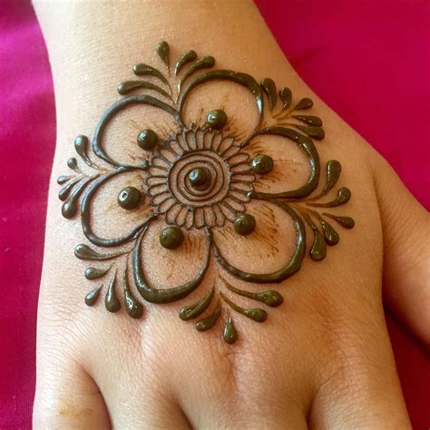 Pin By Elizabeth Gerber On Henna Henna Patterns Simple Henna Pin By Elizabeth Gerber On Henna Henna Patterns Simple Henna