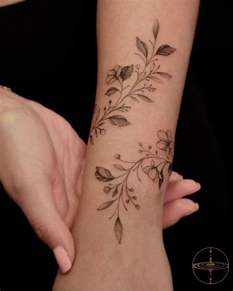 Pin By Sheila Arag N On Tatuajes Flower Wrist Tattoos Wrap Around Pin By Sheila Arag N On Tatuajes Flower Wrist Tattoos Wrap Around