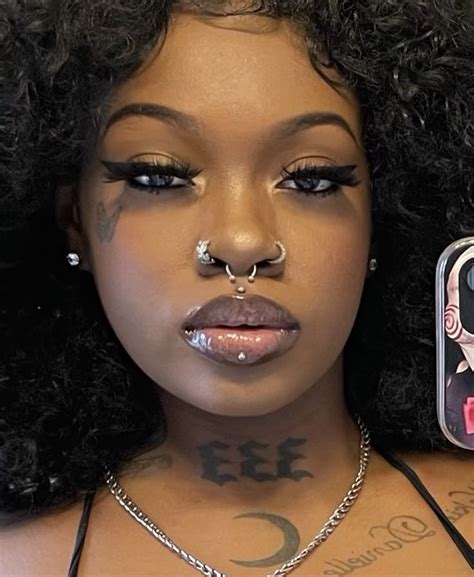 Savagebarbe On Instagram Face Piercings Cute Piercings Snake