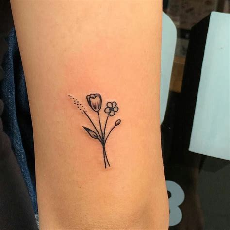 Simple Flower Tattoo Designs For Girls