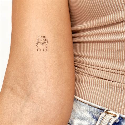 Tatouage Maneki Neko Simple Exploring Lucky Cat Tattoo Designs And