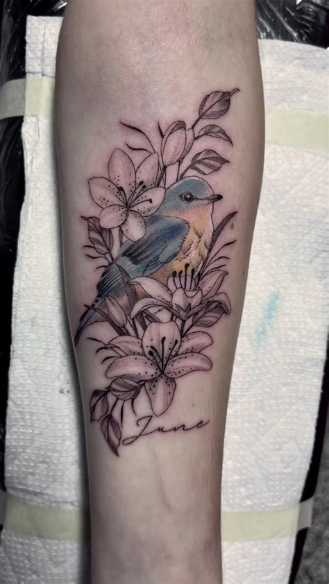 That Shading Beautiful Flower Designs By Robin Tattoos Tattoo Tattooart Tattooartist Nctattooers Finelinetattoo Flower Floraltattoo Blackworkers Girlswithtattoos Inkedgirls Inkedmag Skinartmag Txttoo Tattoosnob Charlottenc